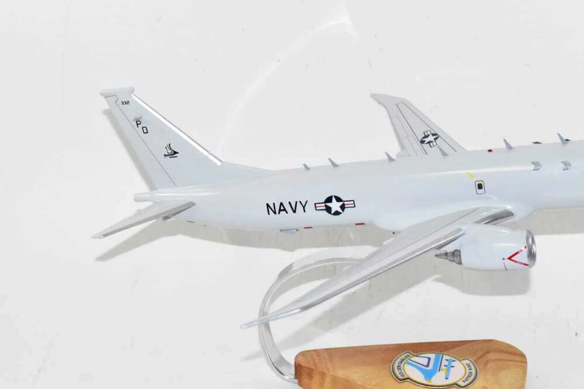 '-9 Golden Eagles 2019 P-8 Model